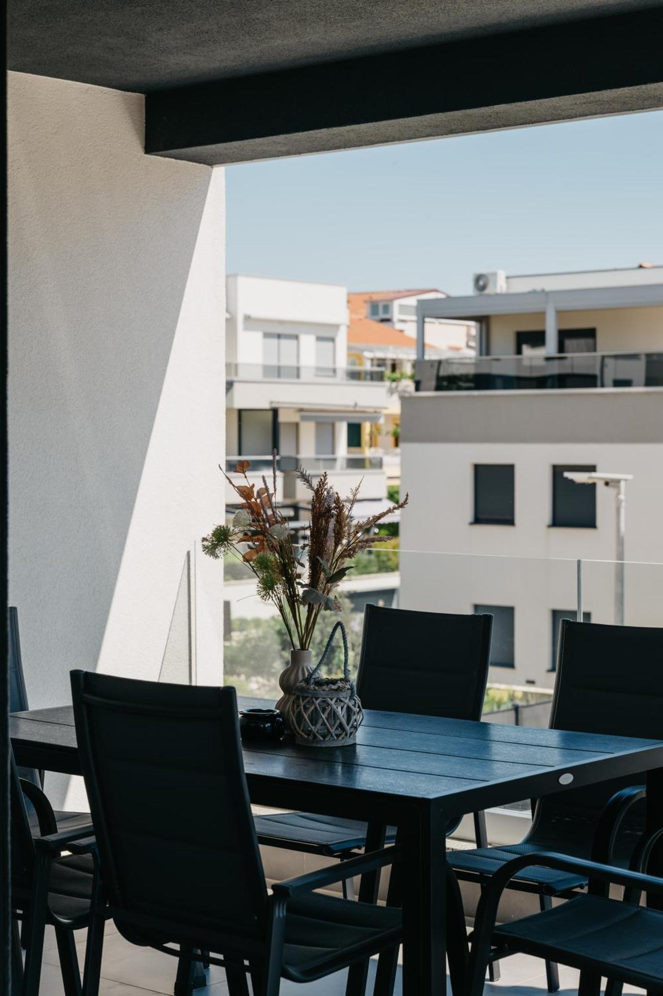 Lili Rose - Exclusive Family With Sea View, Just Steps From *