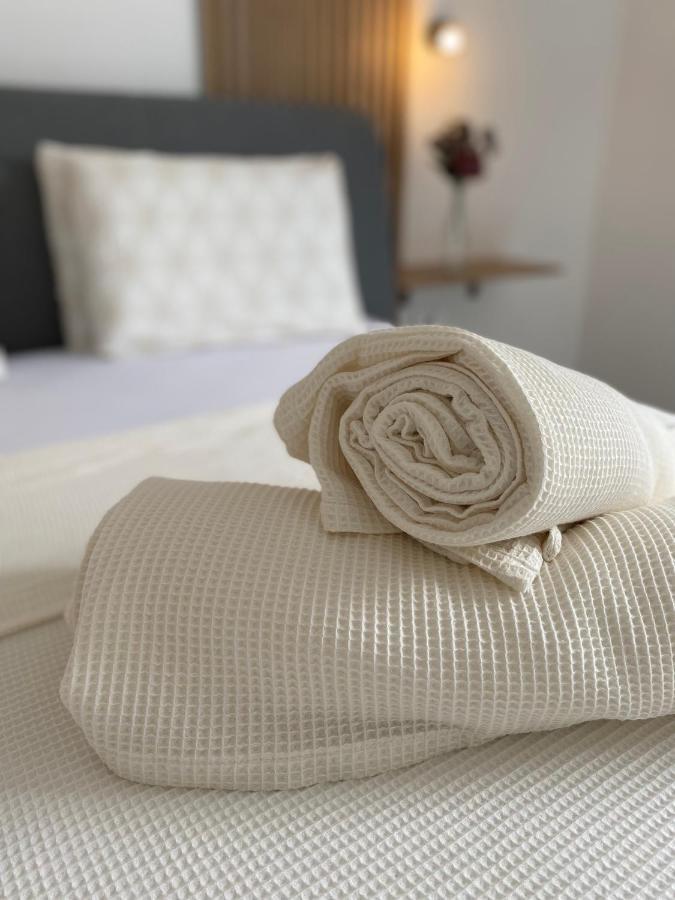 Lili Rose Mandre - Exclusive Apartments With Sea View, Just Steps From Beach Apartment