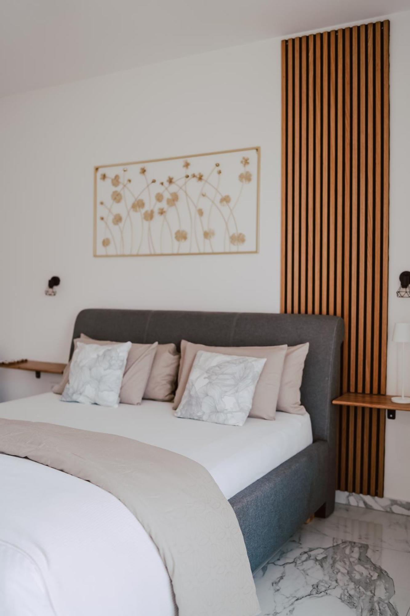 Lili Rose Mandre - Exclusive Apartments With Sea View, Just Steps From Beach Apartment Mandre
